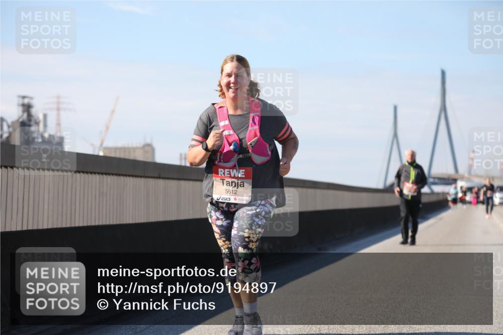 03.10.2025 - Köhlbrandbrückenlauf Yannick Fuchs http://msf.ph/oto/9194897 03.10.2025 12:21:57 Position 3 5612 meine-sportfotos.de
