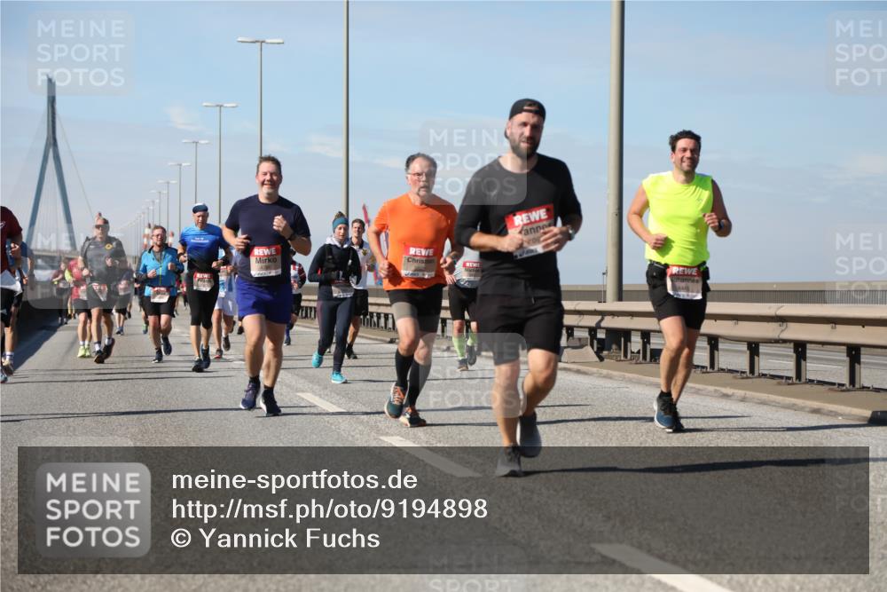 03.10.2025 - Köhlbrandbrückenlauf Yannick Fuchs http://msf.ph/oto/9194898 03.10.2025 11:57:25 Position 3 6445 meine-sportfotos.de