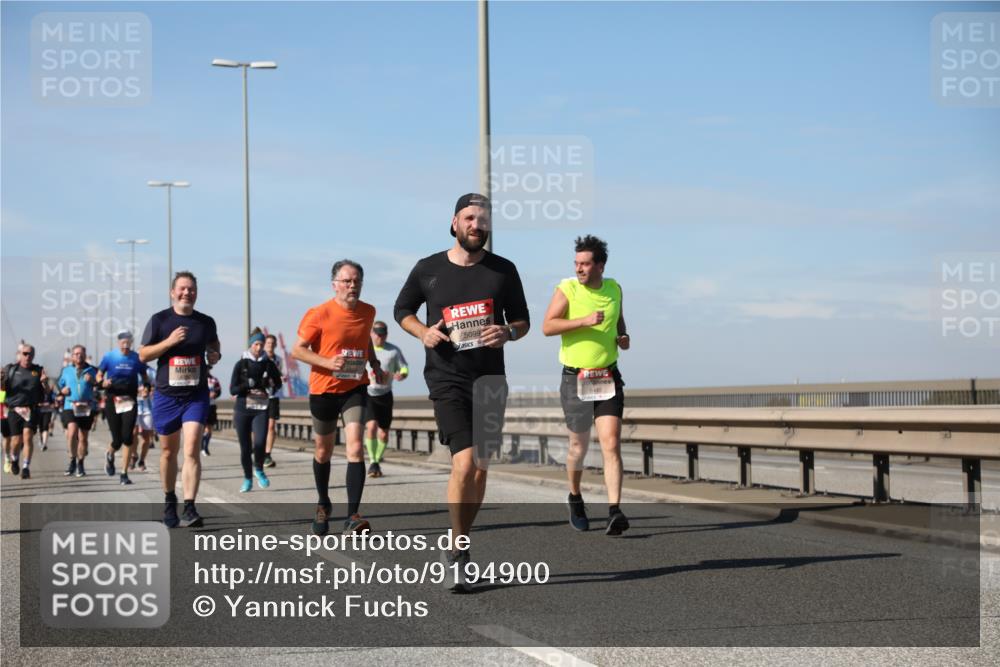 03.10.2025 - Köhlbrandbrückenlauf Yannick Fuchs http://msf.ph/oto/9194900 03.10.2025 11:57:26 Position 3 5099 meine-sportfotos.de