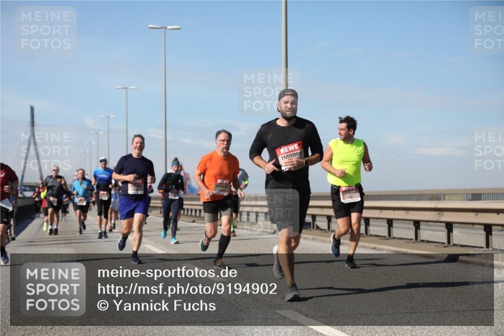 03.10.2025 - Köhlbrandbrückenlauf Yannick Fuchs http://msf.ph/oto/9194902 03.10.2025 11:57:26 Position 3  meine-sportfotos.de