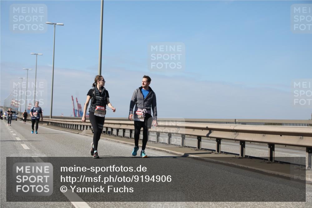 03.10.2025 - Köhlbrandbrückenlauf Yannick Fuchs http://msf.ph/oto/9194906 03.10.2025 12:22:00 Position 3  meine-sportfotos.de