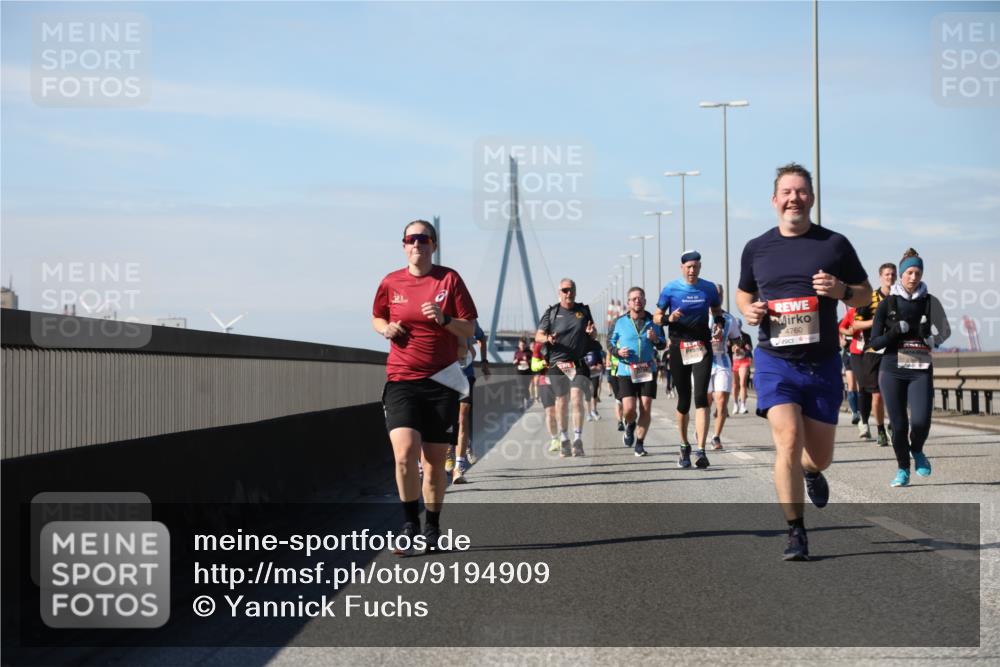03.10.2025 - Köhlbrandbrückenlauf Yannick Fuchs http://msf.ph/oto/9194909 03.10.2025 11:57:27 Position 3 4760 meine-sportfotos.de
