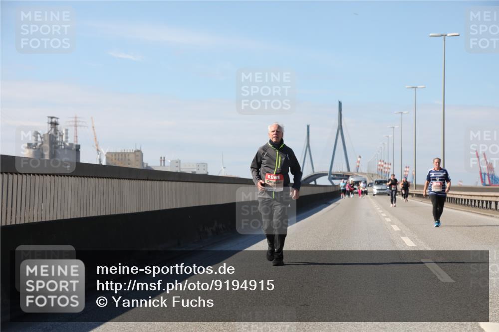 03.10.2025 - Köhlbrandbrückenlauf Yannick Fuchs http://msf.ph/oto/9194915 03.10.2025 12:22:04 Position 3  meine-sportfotos.de