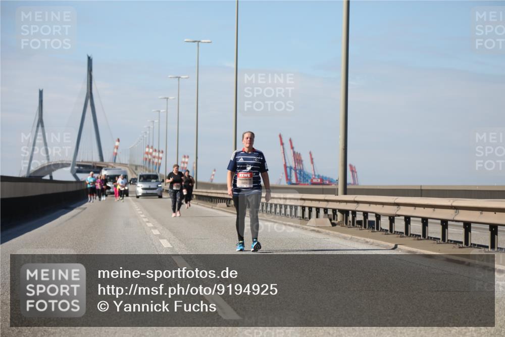 03.10.2025 - Köhlbrandbrückenlauf Yannick Fuchs http://msf.ph/oto/9194925 03.10.2025 12:22:06 Position 3  meine-sportfotos.de