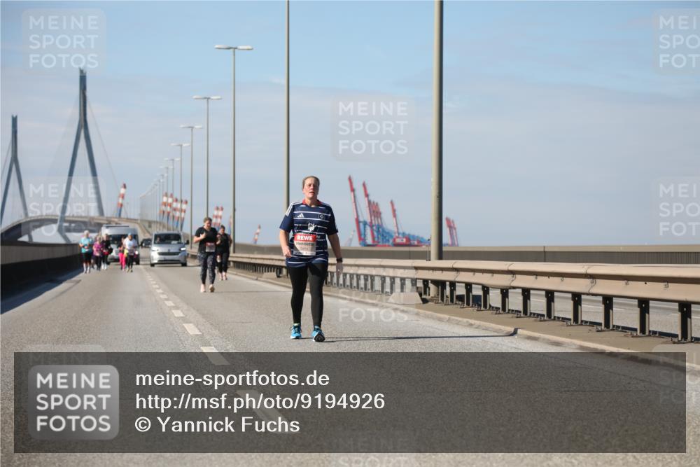 03.10.2025 - Köhlbrandbrückenlauf Yannick Fuchs http://msf.ph/oto/9194926 03.10.2025 12:22:06 Position 3 5819 meine-sportfotos.de
