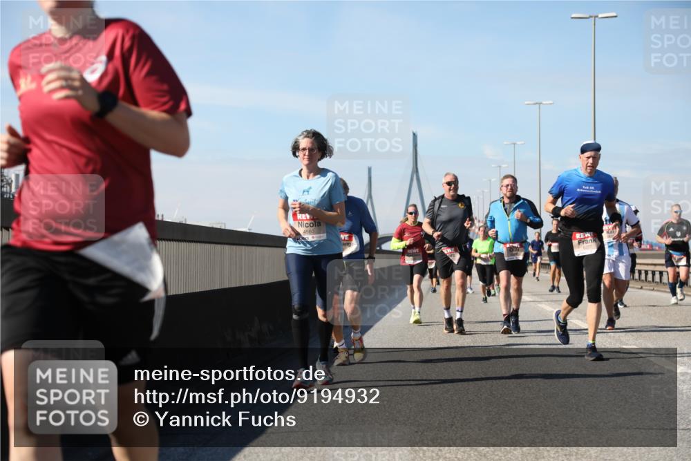 03.10.2025 - Köhlbrandbrückenlauf Yannick Fuchs http://msf.ph/oto/9194932 03.10.2025 11:57:30 Position 3 4560, 09, 6377 meine-sportfotos.de