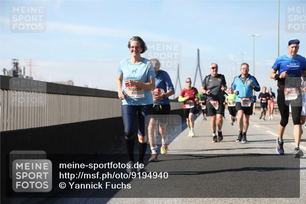 03.10.2025 - Köhlbrandbrückenlauf Yannick Fuchs http://msf.ph/oto/9194940 03.10.2025 11:57:31 Position 3 4560, 09, 6377 meine-sportfotos.de