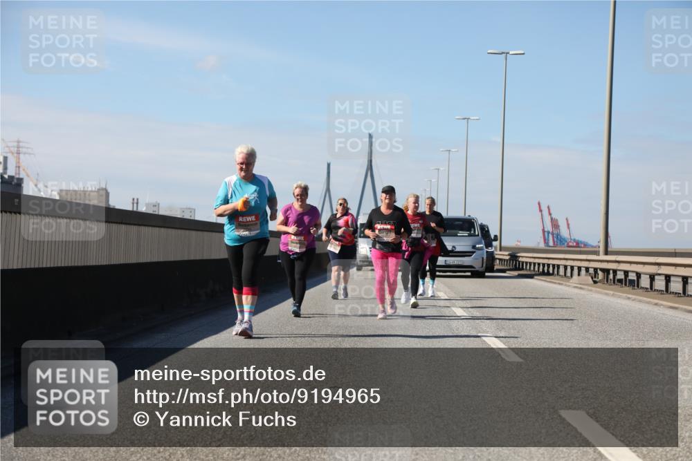 03.10.2025 - Köhlbrandbrückenlauf Yannick Fuchs http://msf.ph/oto/9194965 03.10.2025 12:22:43 Position 3 3195 meine-sportfotos.de