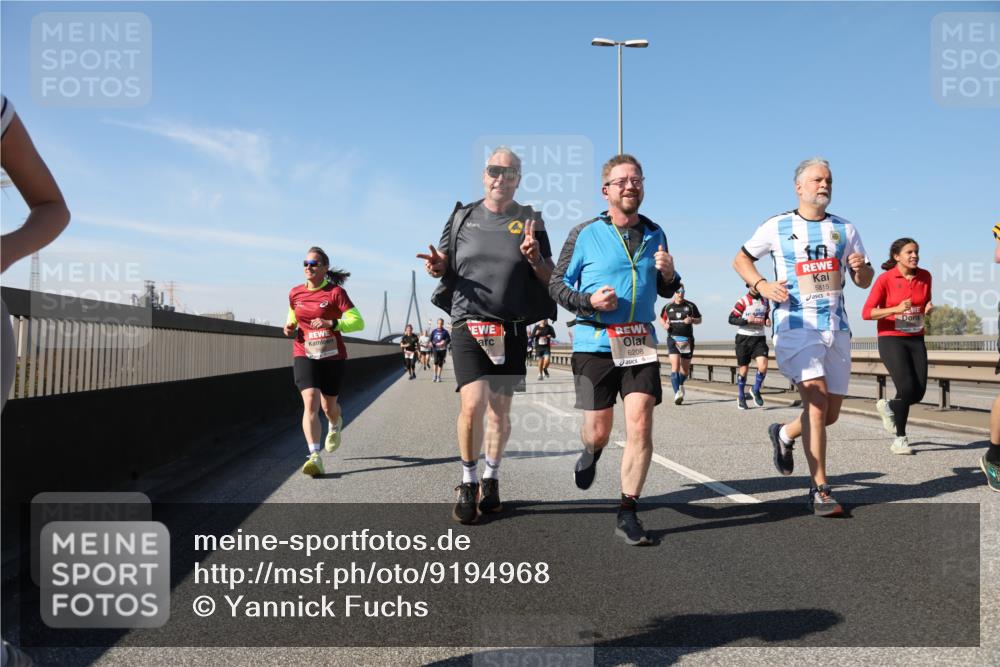 03.10.2025 - Köhlbrandbrückenlauf Yannick Fuchs http://msf.ph/oto/9194968 03.10.2025 11:57:34 Position 3 10, 5815, 6208 meine-sportfotos.de
