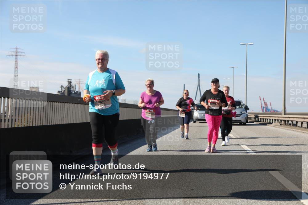 03.10.2025 - Köhlbrandbrückenlauf Yannick Fuchs http://msf.ph/oto/9194977 03.10.2025 12:22:46 Position 3  meine-sportfotos.de