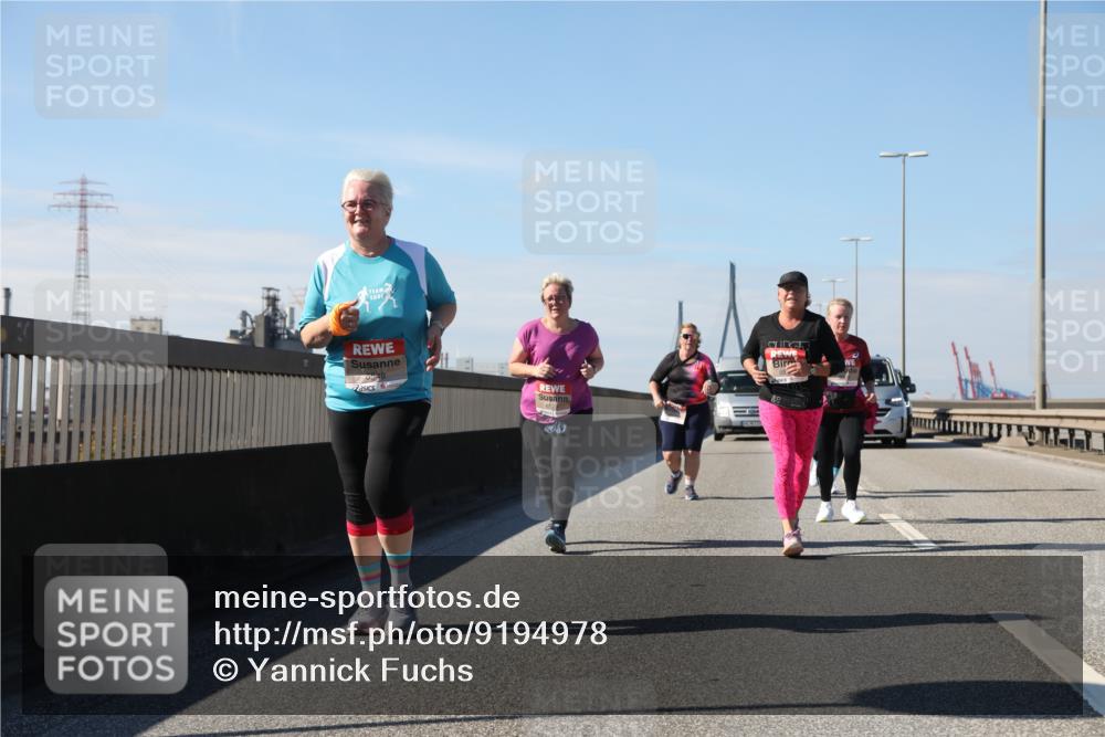 03.10.2025 - Köhlbrandbrückenlauf Yannick Fuchs http://msf.ph/oto/9194978 03.10.2025 12:22:46 Position 3  meine-sportfotos.de