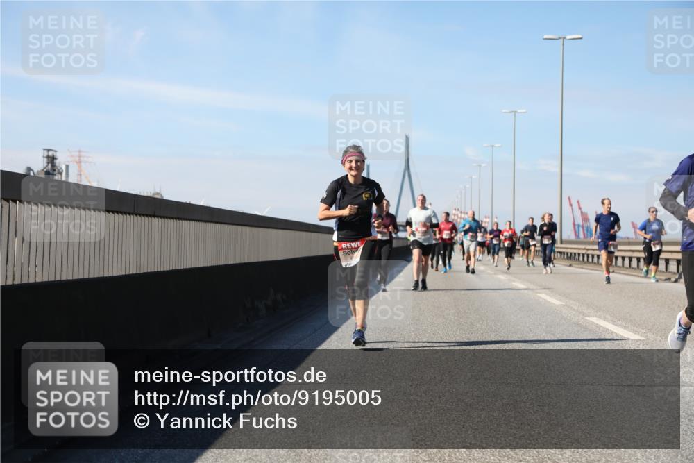 03.10.2025 - Köhlbrandbrückenlauf Yannick Fuchs http://msf.ph/oto/9195005 03.10.2025 11:57:39 Position 3  meine-sportfotos.de