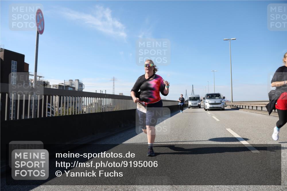 03.10.2025 - Köhlbrandbrückenlauf Yannick Fuchs http://msf.ph/oto/9195006 03.10.2025 12:22:51 Position 3 5471 meine-sportfotos.de