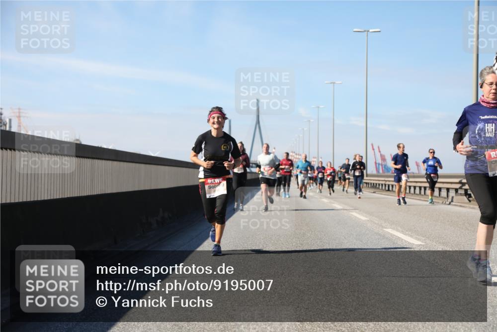03.10.2025 - Köhlbrandbrückenlauf Yannick Fuchs http://msf.ph/oto/9195007 03.10.2025 11:57:40 Position 3  meine-sportfotos.de