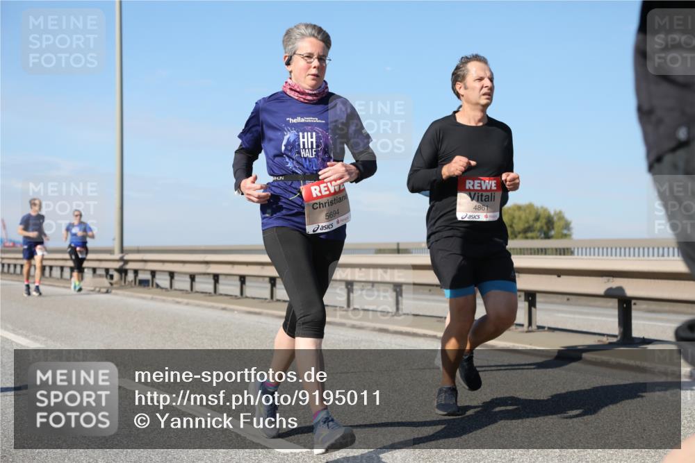 03.10.2025 - Köhlbrandbrückenlauf Yannick Fuchs http://msf.ph/oto/9195011 03.10.2025 11:57:40 Position 3 5694, 4861 meine-sportfotos.de