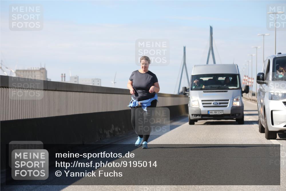 03.10.2025 - Köhlbrandbrückenlauf Yannick Fuchs http://msf.ph/oto/9195014 03.10.2025 12:22:52 Position 3 1249 meine-sportfotos.de