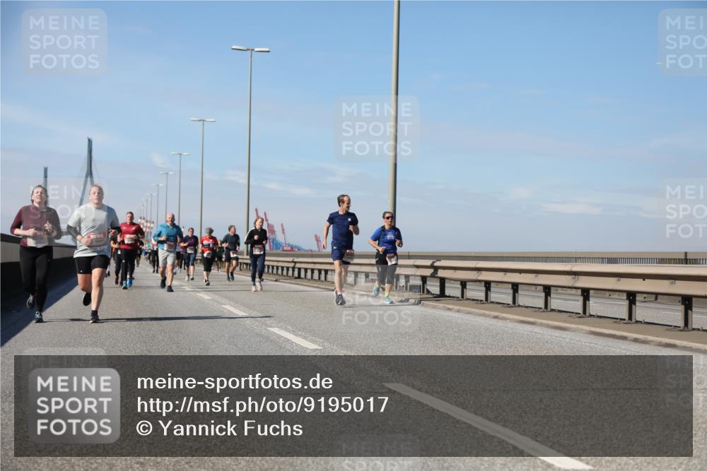 03.10.2025 - Köhlbrandbrückenlauf Yannick Fuchs http://msf.ph/oto/9195017 03.10.2025 11:57:42 Position 3  meine-sportfotos.de