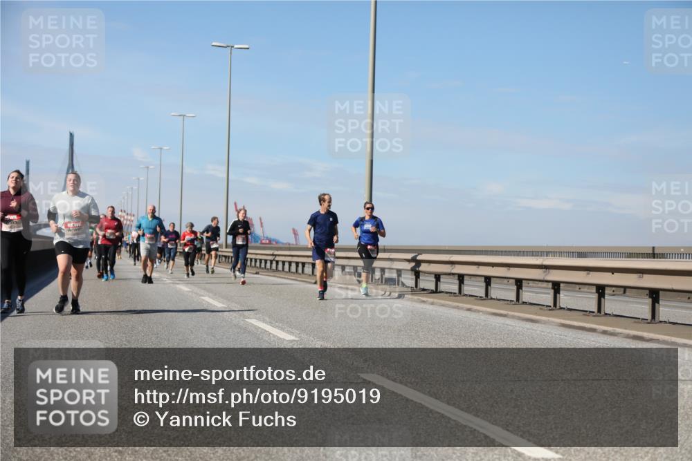 03.10.2025 - Köhlbrandbrückenlauf Yannick Fuchs http://msf.ph/oto/9195019 03.10.2025 11:57:42 Position 3  meine-sportfotos.de