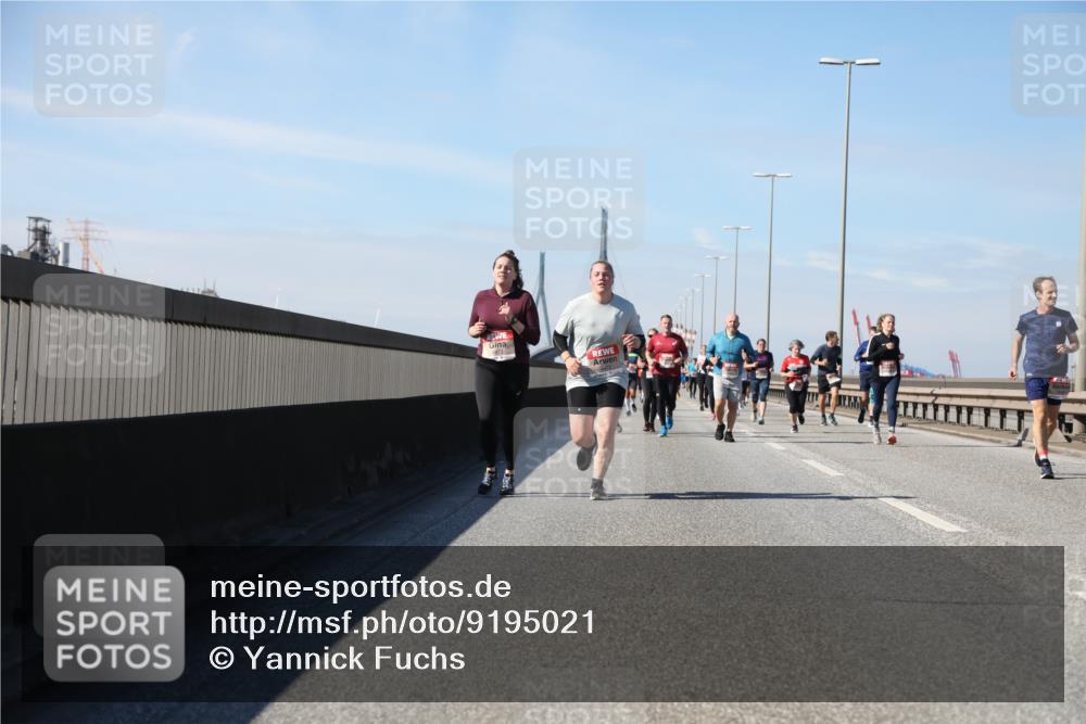 03.10.2025 - Köhlbrandbrückenlauf Yannick Fuchs http://msf.ph/oto/9195021 03.10.2025 11:57:42 Position 3  meine-sportfotos.de