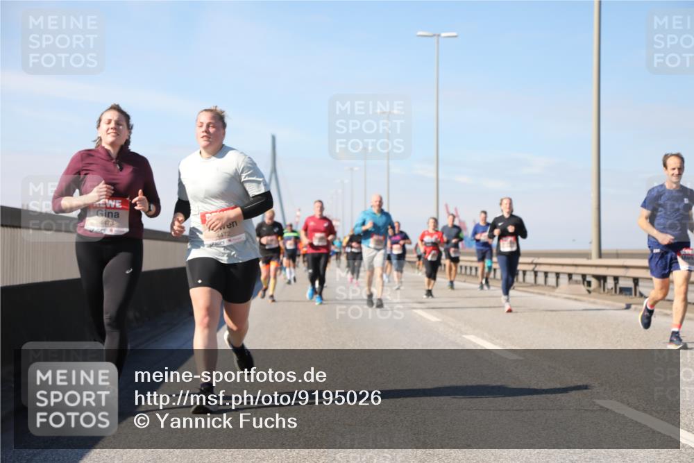 03.10.2025 - Köhlbrandbrückenlauf Yannick Fuchs http://msf.ph/oto/9195026 03.10.2025 11:57:44 Position 3 4473, 4472 meine-sportfotos.de