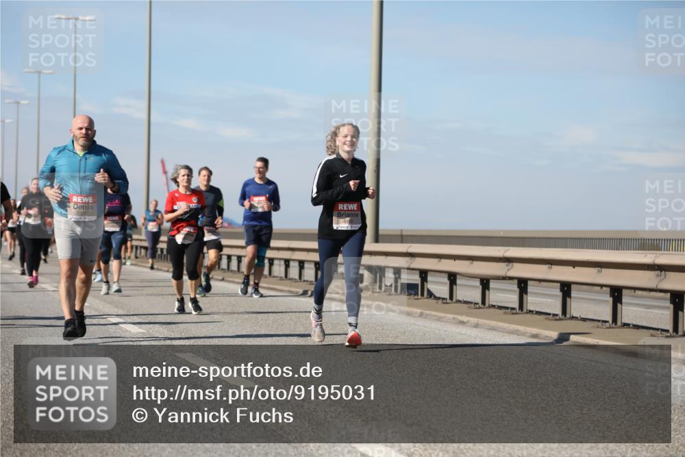 03.10.2025 - Köhlbrandbrückenlauf Yannick Fuchs http://msf.ph/oto/9195031 03.10.2025 11:57:46 Position 3 5129, 1516 meine-sportfotos.de