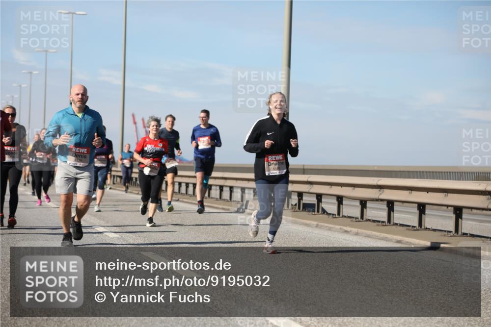 03.10.2025 - Köhlbrandbrückenlauf Yannick Fuchs http://msf.ph/oto/9195032 03.10.2025 11:57:46 Position 3 5129, 516 meine-sportfotos.de