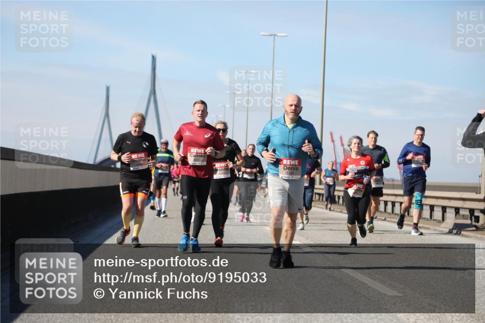 03.10.2025 - Köhlbrandbrückenlauf Yannick Fuchs http://msf.ph/oto/9195033 03.10.2025 11:57:46 Position 3 6153, 6474, 5129 meine-sportfotos.de