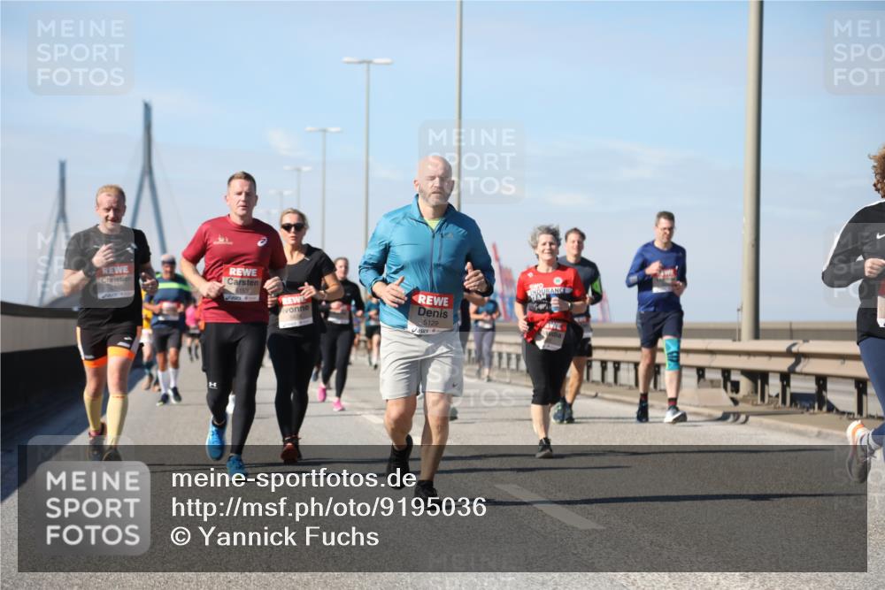 03.10.2025 - Köhlbrandbrückenlauf Yannick Fuchs http://msf.ph/oto/9195036 03.10.2025 11:57:47 Position 3 6153, 5129 meine-sportfotos.de