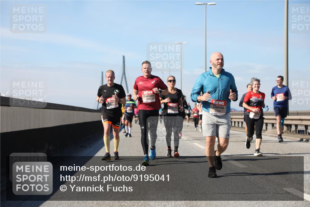 03.10.2025 - Köhlbrandbrückenlauf Yannick Fuchs http://msf.ph/oto/9195041 03.10.2025 11:57:48 Position 3 6153, 5129 meine-sportfotos.de