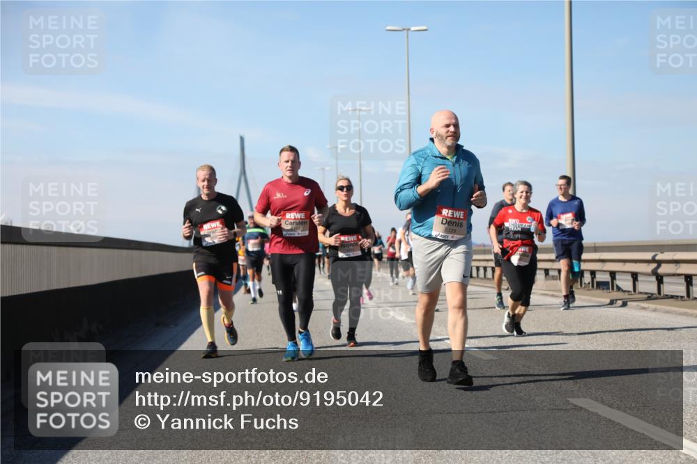 03.10.2025 - Köhlbrandbrückenlauf Yannick Fuchs http://msf.ph/oto/9195042 03.10.2025 11:57:48 Position 3 5129 meine-sportfotos.de