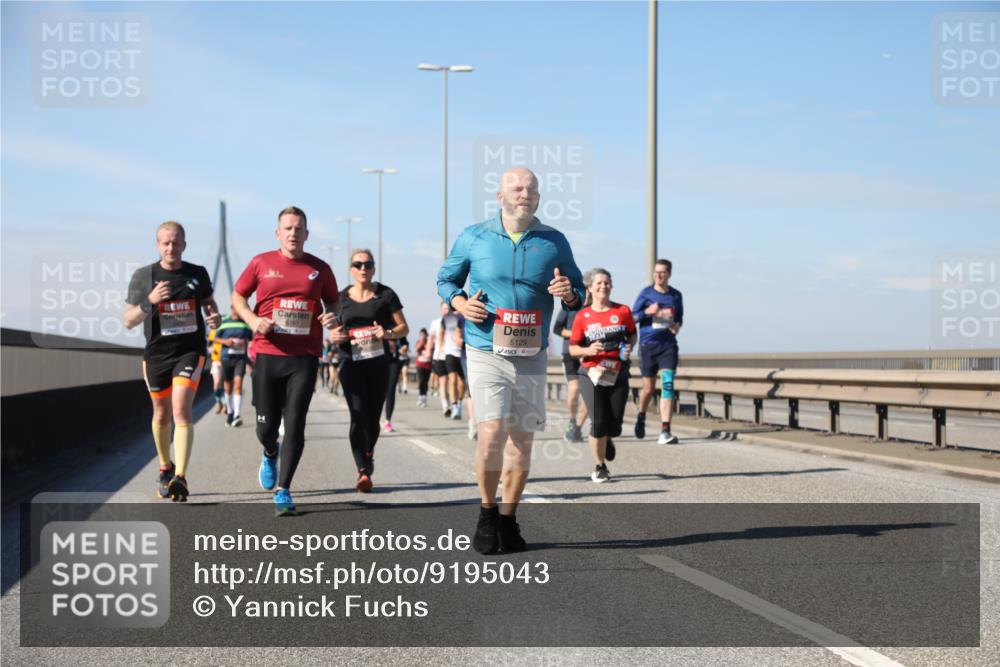 03.10.2025 - Köhlbrandbrückenlauf Yannick Fuchs http://msf.ph/oto/9195043 03.10.2025 11:57:49 Position 3 6153, 5129 meine-sportfotos.de