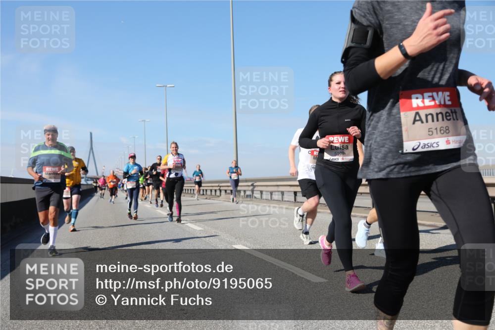 03.10.2025 - Köhlbrandbrückenlauf Yannick Fuchs http://msf.ph/oto/9195065 03.10.2025 11:57:55 Position 3 5100, 5168 meine-sportfotos.de