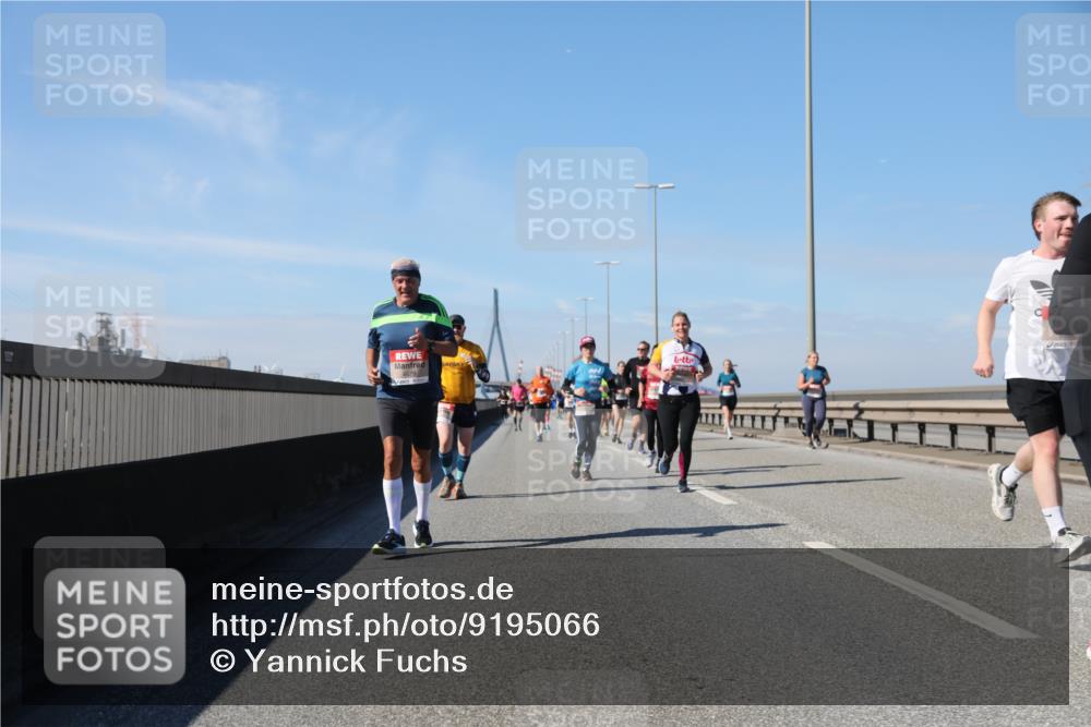 03.10.2025 - Köhlbrandbrückenlauf Yannick Fuchs http://msf.ph/oto/9195066 03.10.2025 11:57:55 Position 3  meine-sportfotos.de