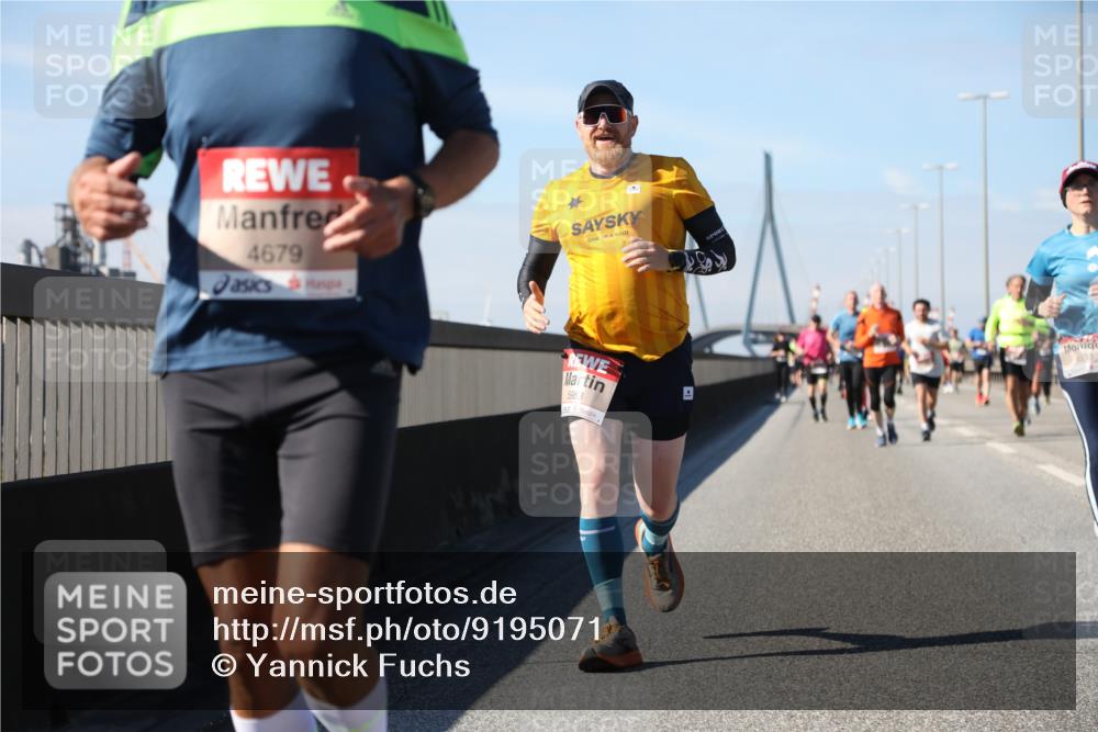 03.10.2025 - Köhlbrandbrückenlauf Yannick Fuchs http://msf.ph/oto/9195071 03.10.2025 11:57:56 Position 3 4679, 598, 3, 4333 meine-sportfotos.de