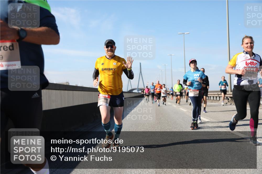 03.10.2025 - Köhlbrandbrückenlauf Yannick Fuchs http://msf.ph/oto/9195073 03.10.2025 11:57:57 Position 3 9, 5983, 5031 meine-sportfotos.de