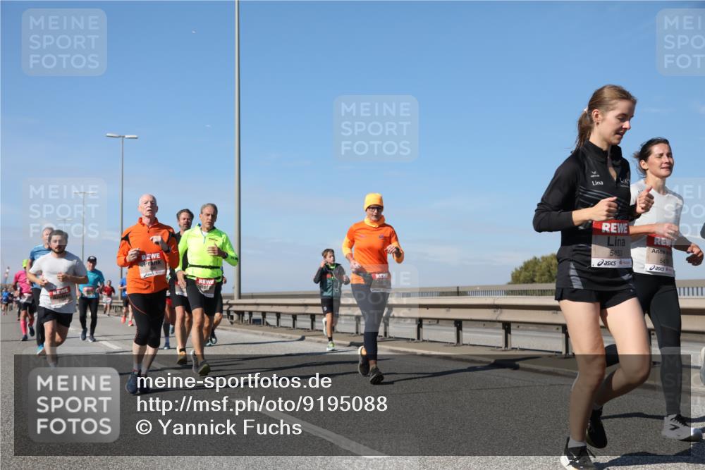 03.10.2025 - Köhlbrandbrückenlauf Yannick Fuchs http://msf.ph/oto/9195088 03.10.2025 11:58:02 Position 3 5453, 5479 meine-sportfotos.de