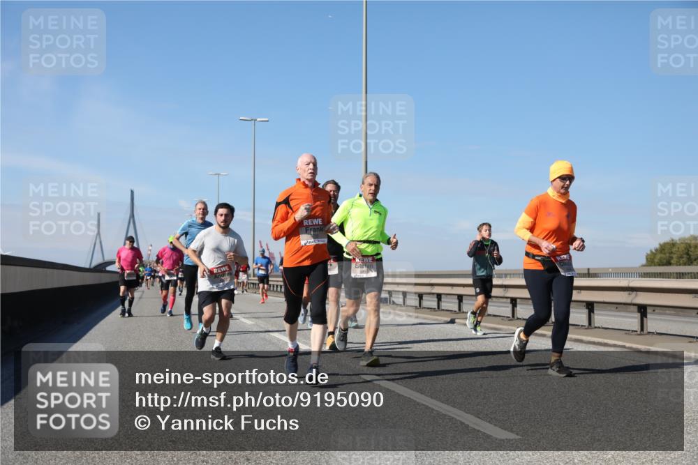 03.10.2025 - Köhlbrandbrückenlauf Yannick Fuchs http://msf.ph/oto/9195090 03.10.2025 11:58:03 Position 3 6343 meine-sportfotos.de