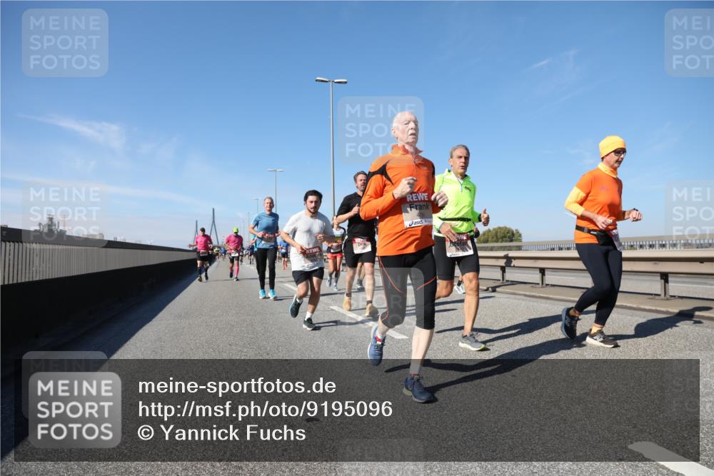03.10.2025 - Köhlbrandbrückenlauf Yannick Fuchs http://msf.ph/oto/9195096 03.10.2025 11:58:04 Position 3  meine-sportfotos.de