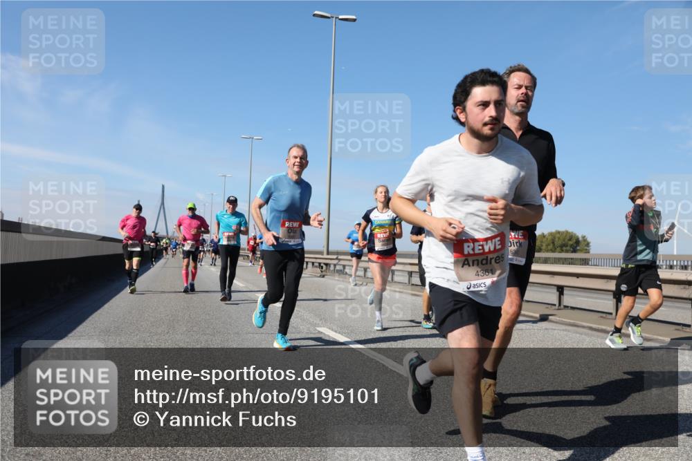 03.10.2025 - Köhlbrandbrückenlauf Yannick Fuchs http://msf.ph/oto/9195101 03.10.2025 11:58:05 Position 3 4361, 6340 meine-sportfotos.de