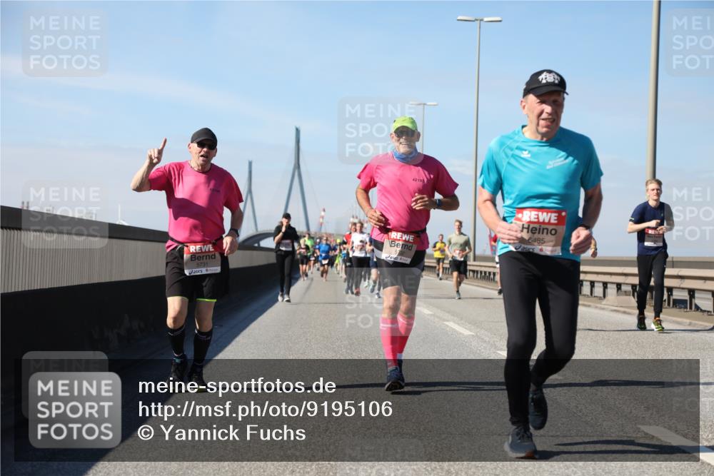 03.10.2025 - Köhlbrandbrückenlauf Yannick Fuchs http://msf.ph/oto/9195106 03.10.2025 11:58:07 Position 3 42195, 5731, 42195, 6485 meine-sportfotos.de