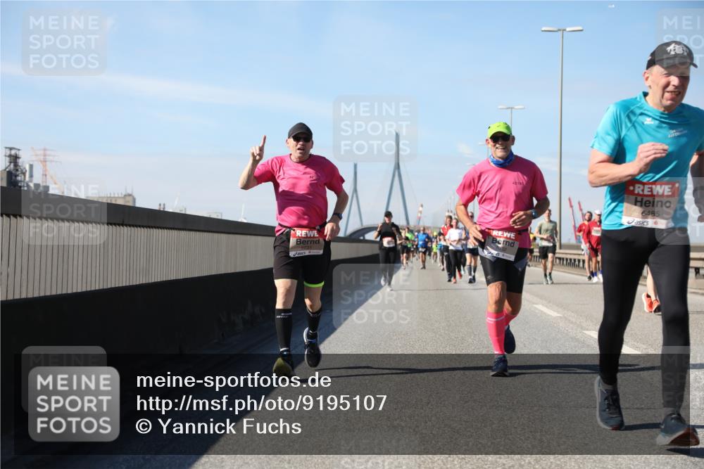 03.10.2025 - Köhlbrandbrückenlauf Yannick Fuchs http://msf.ph/oto/9195107 03.10.2025 11:58:07 Position 3 6485 meine-sportfotos.de
