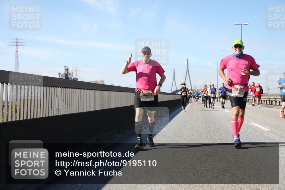03.10.2025 - Köhlbrandbrückenlauf Yannick Fuchs http://msf.ph/oto/9195110 03.10.2025 11:58:07 Position 3 42195, 5731 meine-sportfotos.de