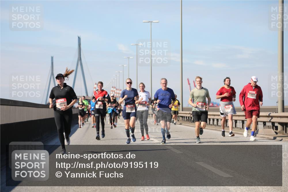 03.10.2025 - Köhlbrandbrückenlauf Yannick Fuchs http://msf.ph/oto/9195119 03.10.2025 11:58:10 Position 3 5691 meine-sportfotos.de