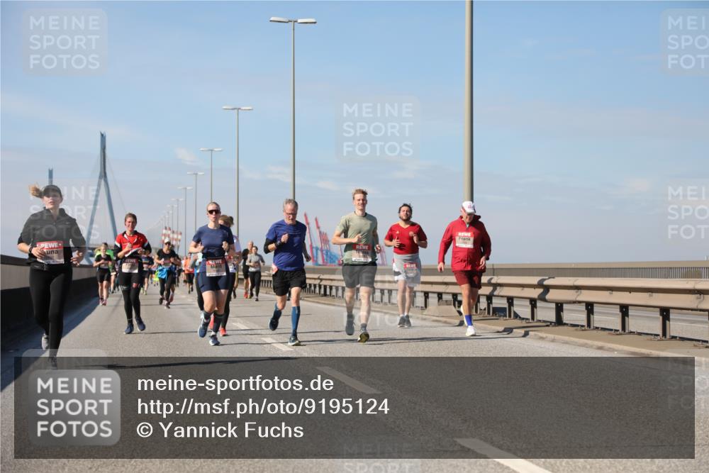 03.10.2025 - Köhlbrandbrückenlauf Yannick Fuchs http://msf.ph/oto/9195124 03.10.2025 11:58:11 Position 3  meine-sportfotos.de