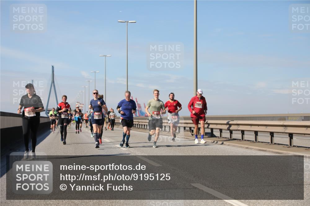 03.10.2025 - Köhlbrandbrückenlauf Yannick Fuchs http://msf.ph/oto/9195125 03.10.2025 11:58:11 Position 3  meine-sportfotos.de