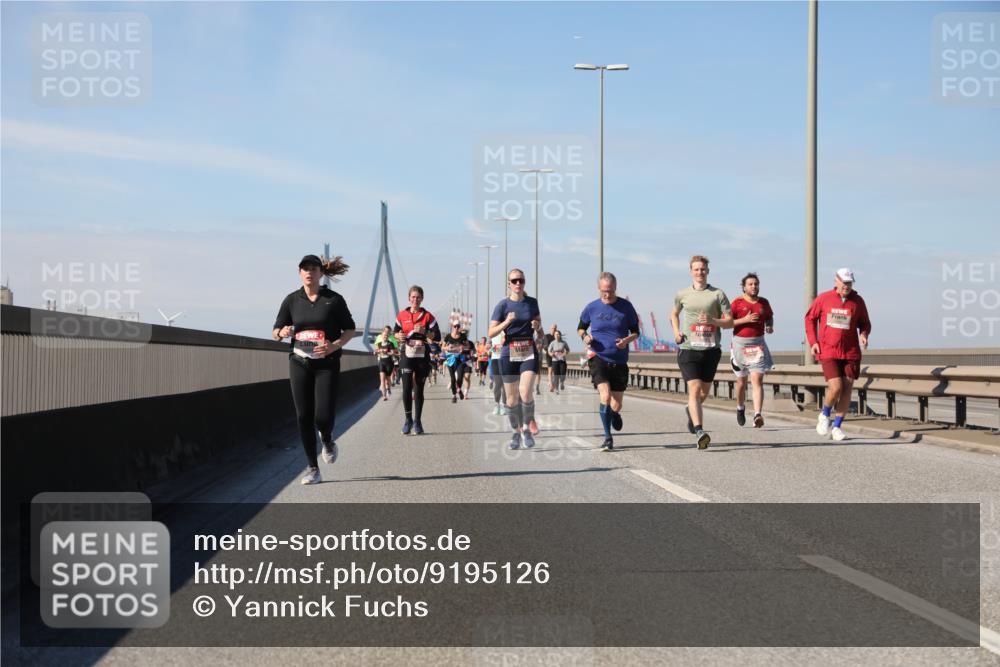 03.10.2025 - Köhlbrandbrückenlauf Yannick Fuchs http://msf.ph/oto/9195126 03.10.2025 11:58:11 Position 3  meine-sportfotos.de