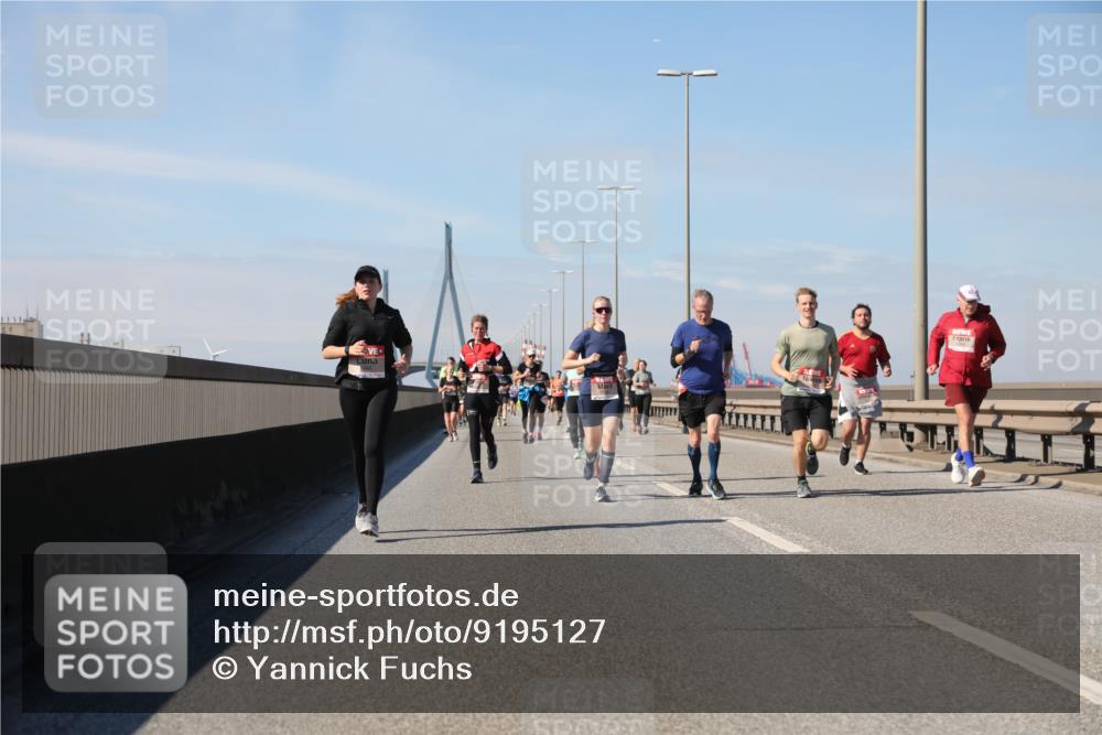 03.10.2025 - Köhlbrandbrückenlauf Yannick Fuchs http://msf.ph/oto/9195127 03.10.2025 11:58:12 Position 3  meine-sportfotos.de