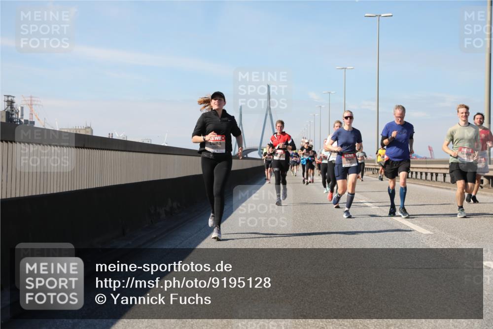 03.10.2025 - Köhlbrandbrückenlauf Yannick Fuchs http://msf.ph/oto/9195128 03.10.2025 11:58:12 Position 3  meine-sportfotos.de