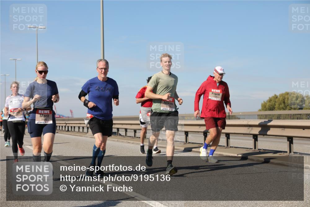 03.10.2025 - Köhlbrandbrückenlauf Yannick Fuchs http://msf.ph/oto/9195136 03.10.2025 11:58:14 Position 3 5906, 5909 meine-sportfotos.de
