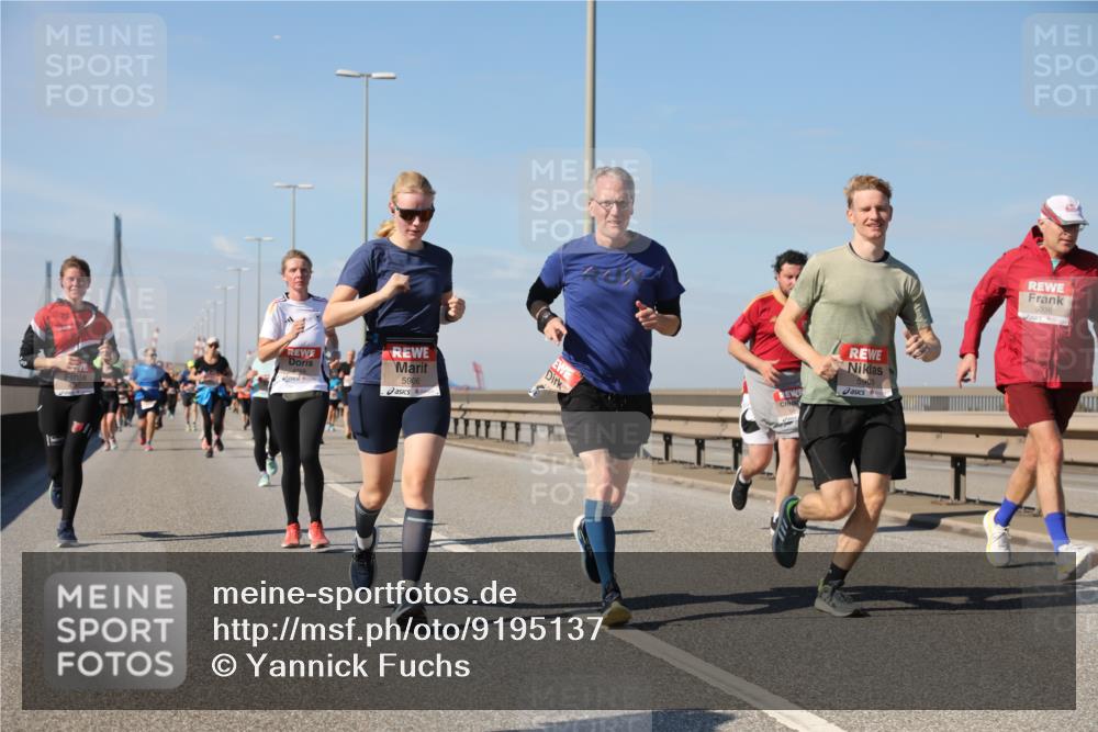 03.10.2025 - Köhlbrandbrückenlauf Yannick Fuchs http://msf.ph/oto/9195137 03.10.2025 11:58:14 Position 3 5906, 5909, 5336 meine-sportfotos.de